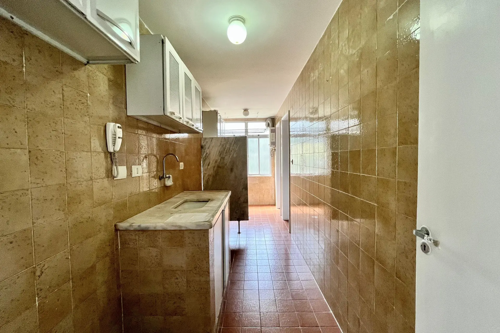 1-bedroom apartment for rent with balcony and parking — photo 2