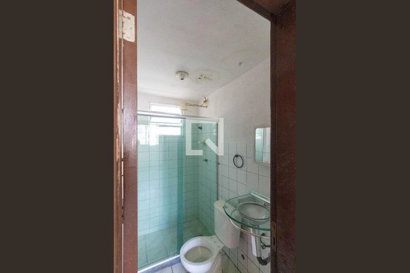 2-bedroom apartment in a building with a gym — photo 27