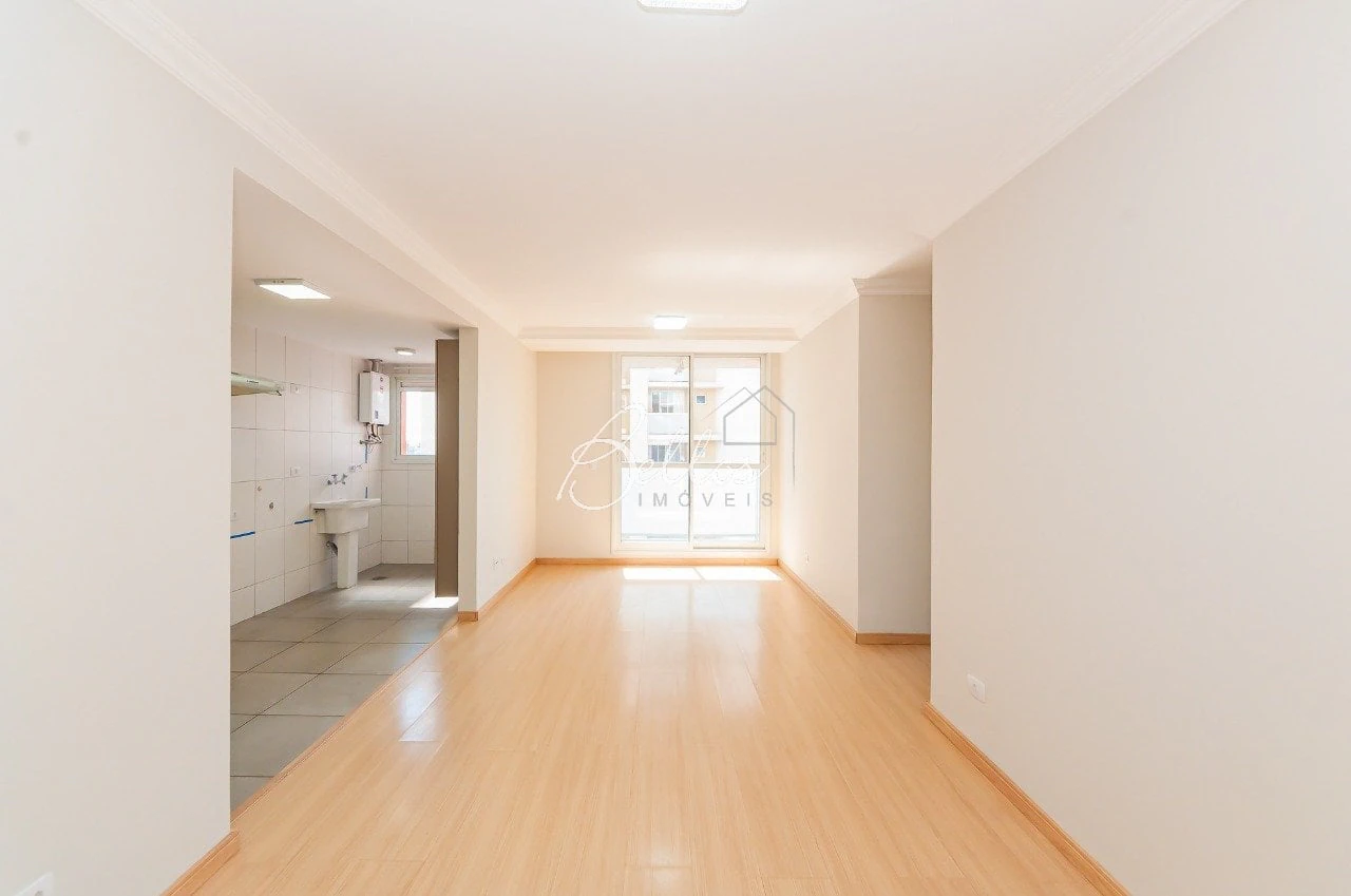93 m² apartment with a private BBQ and a walk-in closet