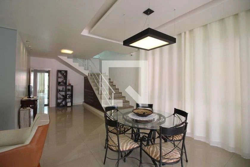 Condominium house with 4 bedrooms and 329 m² — photo 9
