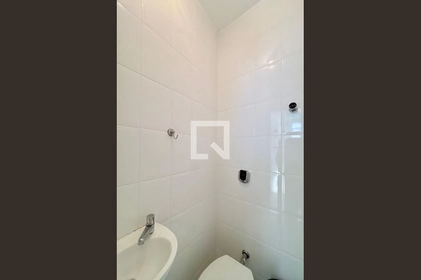 Unfurnished 3-bedroom apartment with gas kitchen — photo 29