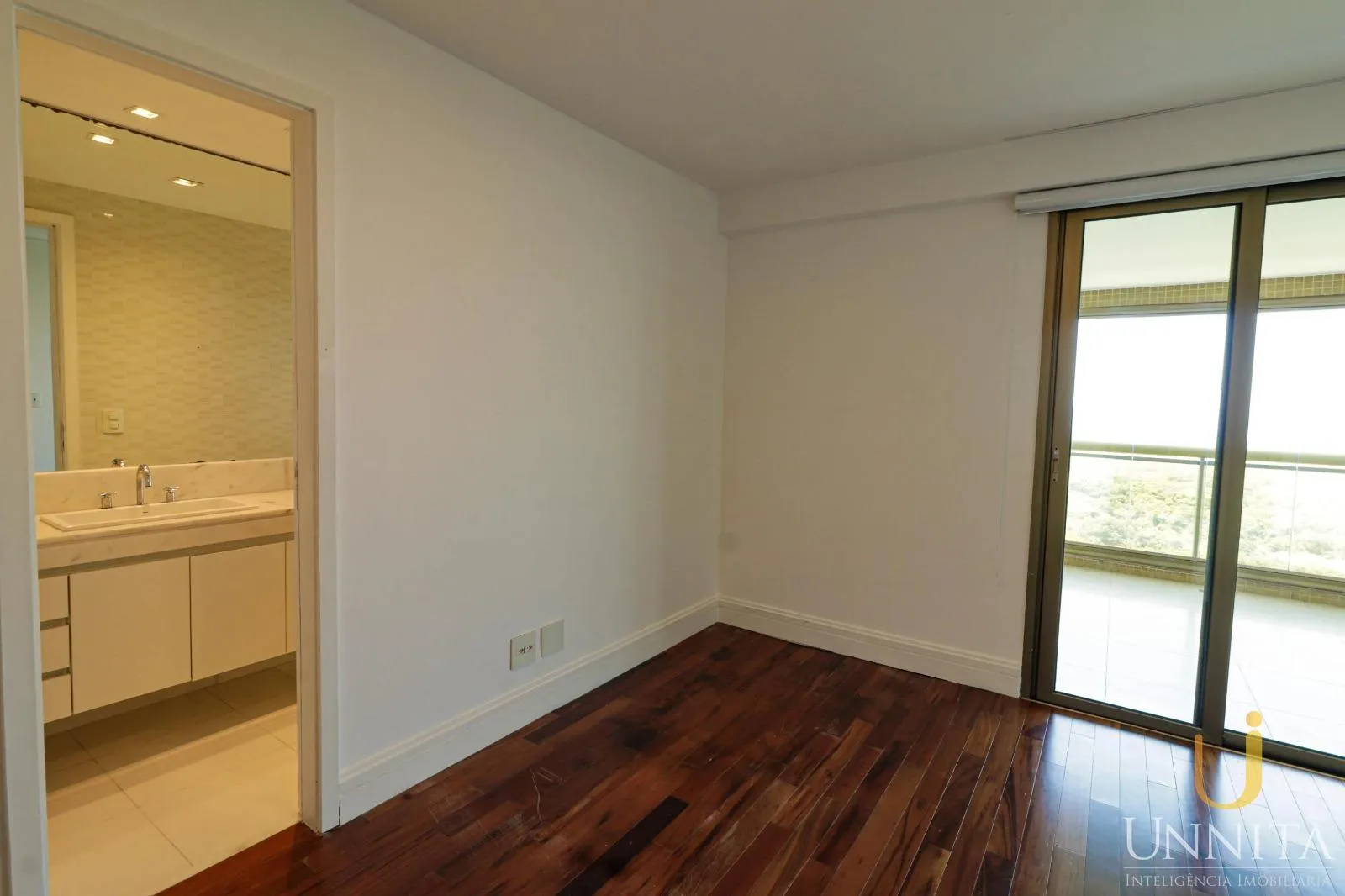 Вид на воду та 5 спалень: квартира 278 м² — photo 17