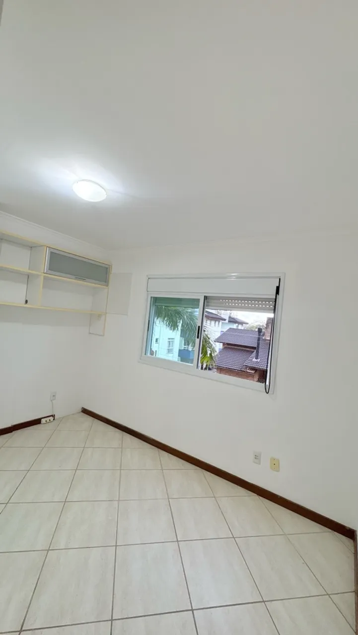 One-bedroom, 48 m² apartment in Florianópolis — photo 3