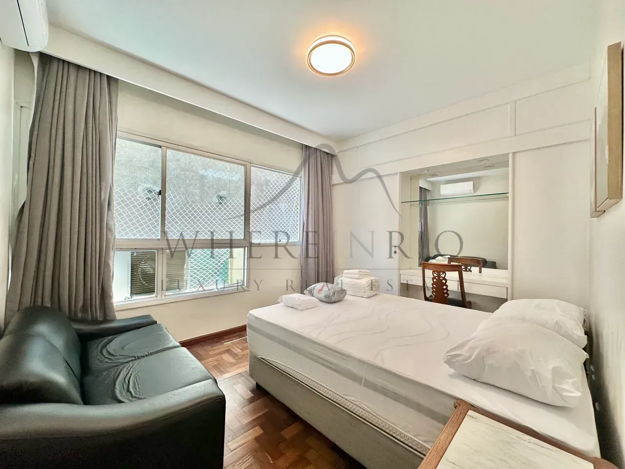 Apartment with 4 bedrooms and a closed kitchen with gas stove — photo 6