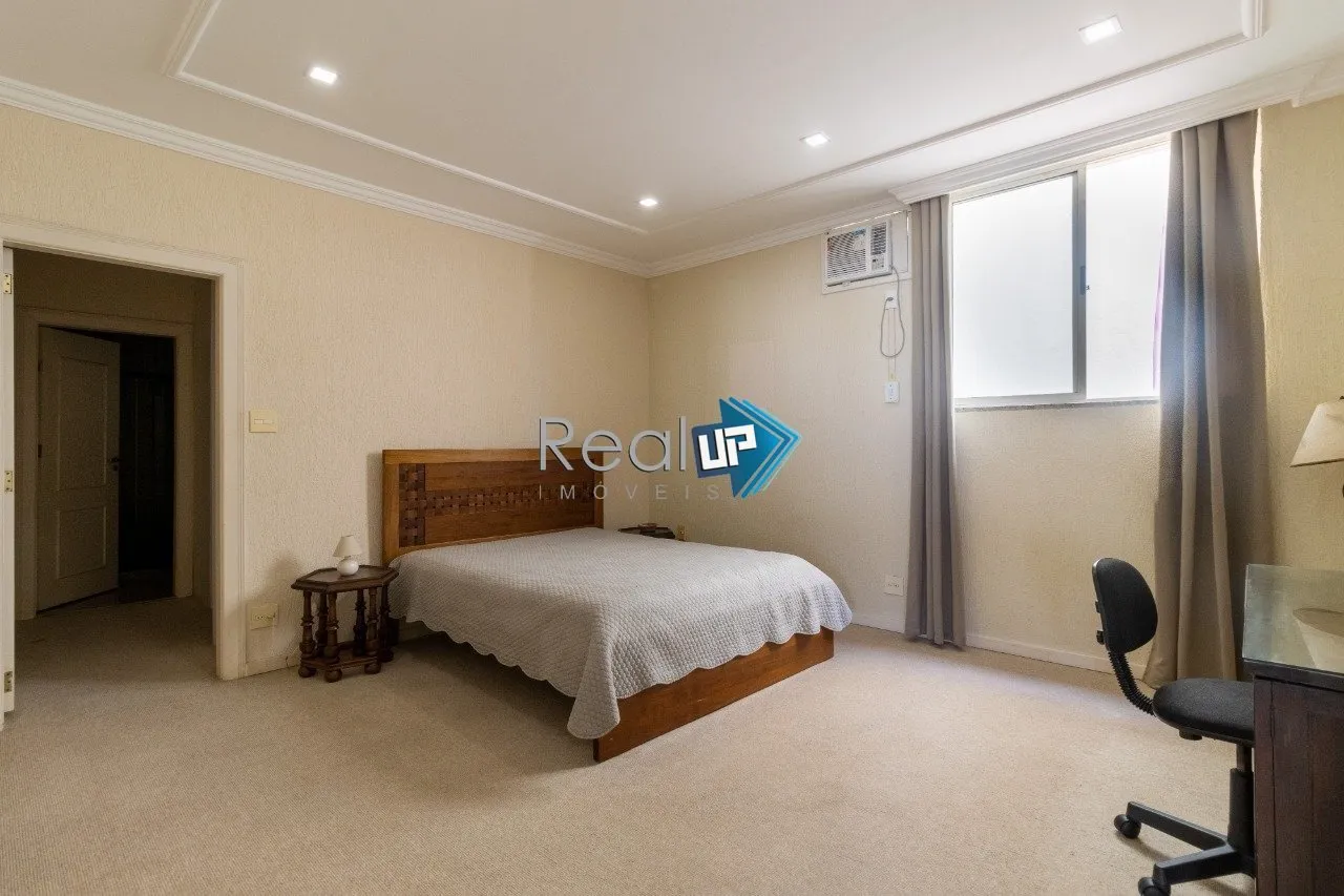 Condominium house with 5 bedrooms and 1081 m² plus laundry — photo 44