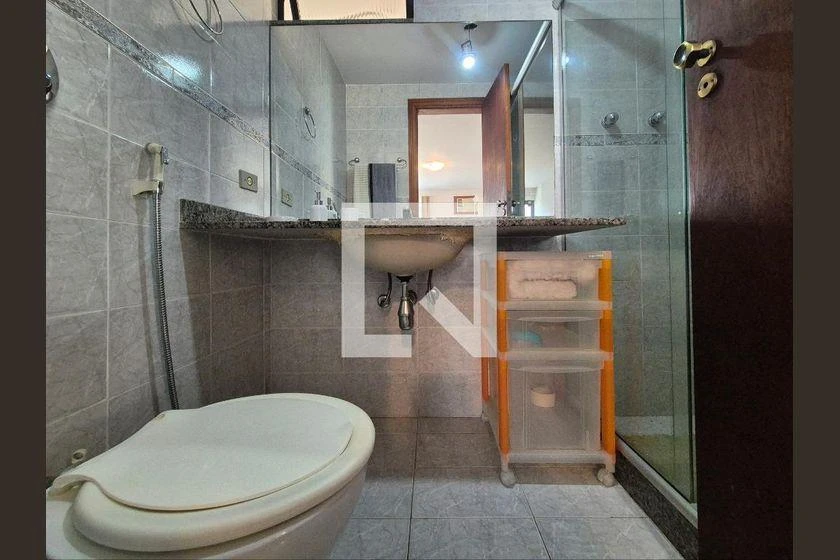 Apartamento de 2 quartos com varanda envidraçada — photo 11
