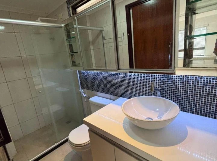 Квартира з 2 кімнатами, є своя ванна 65 м² — photo 5