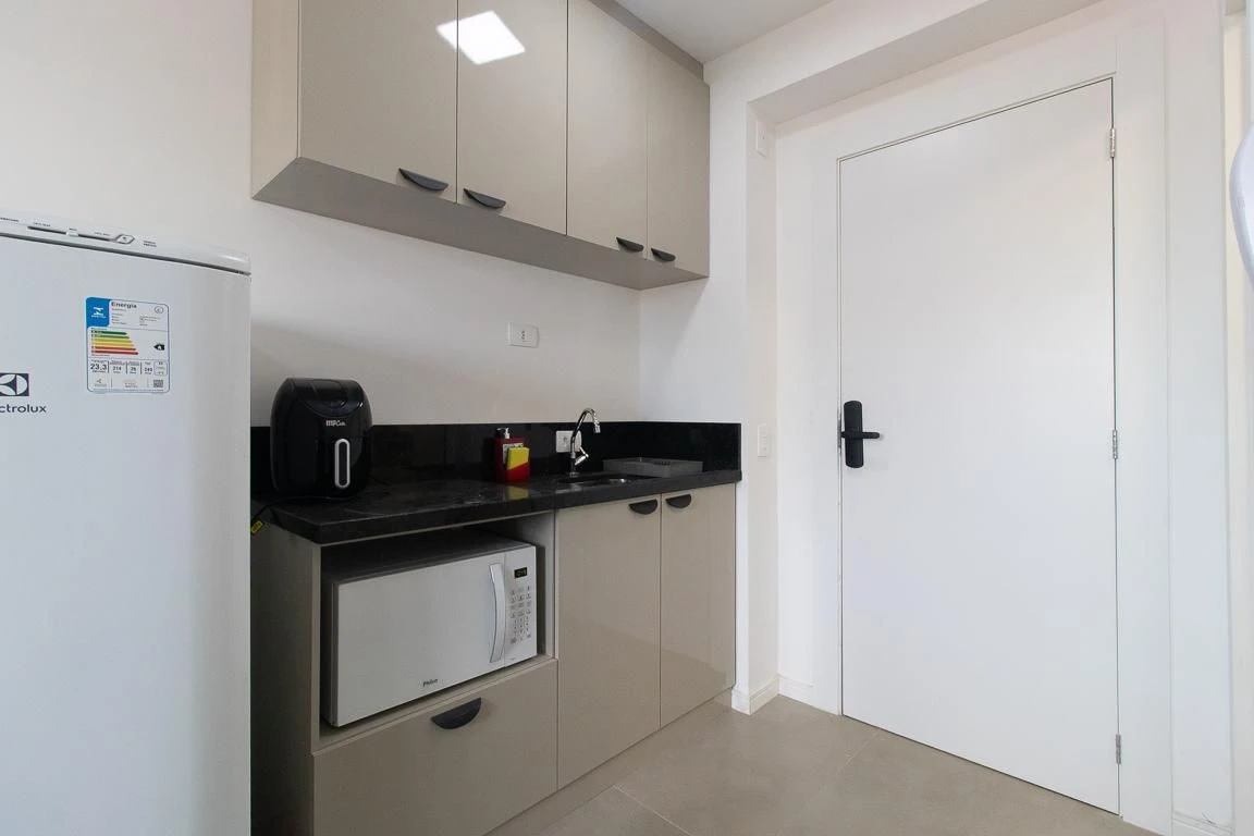 Furnished studio in a building with a gym — photo 17