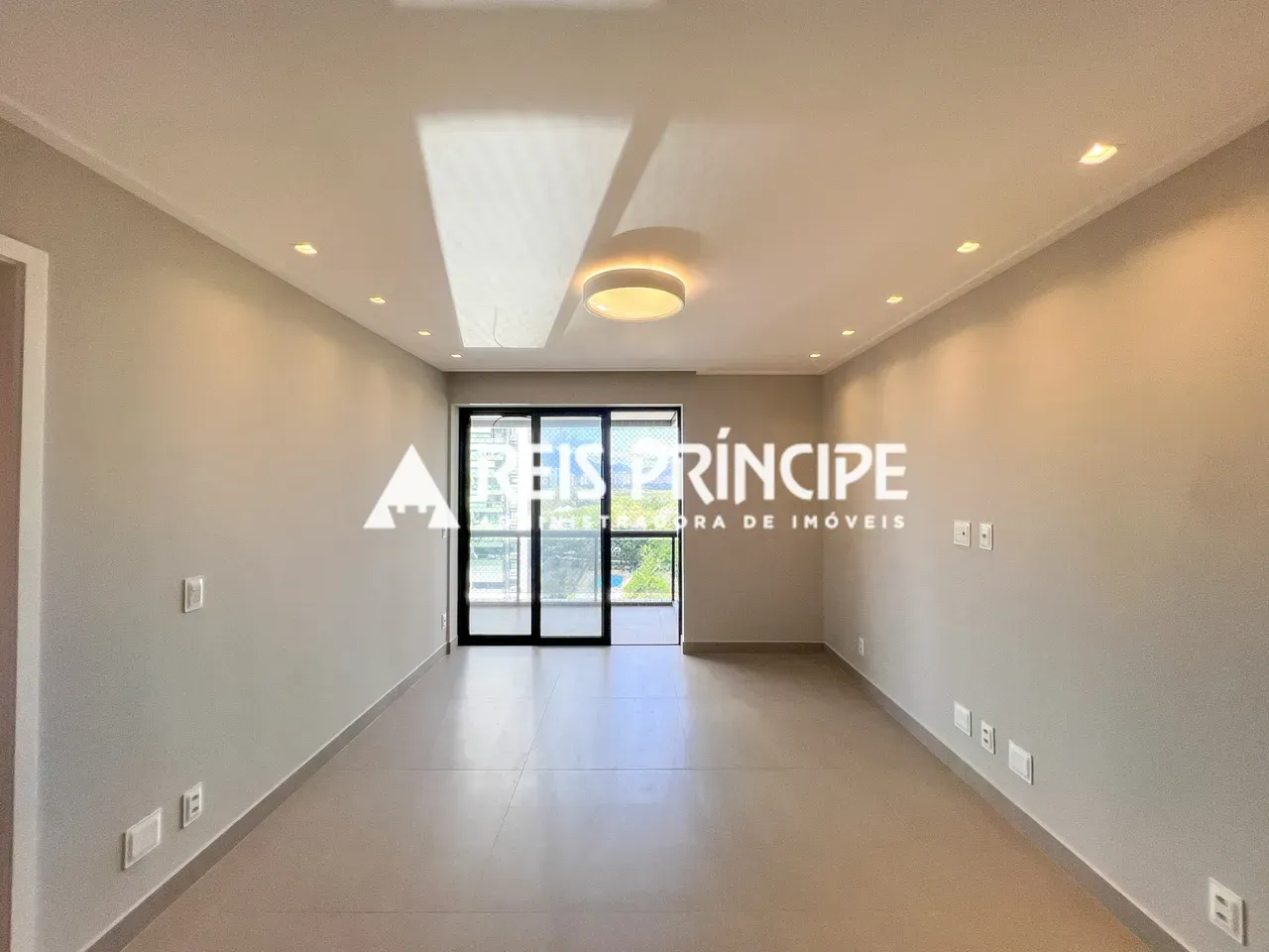 3-bedroom apartment with a suite; balcony and view — photo 6