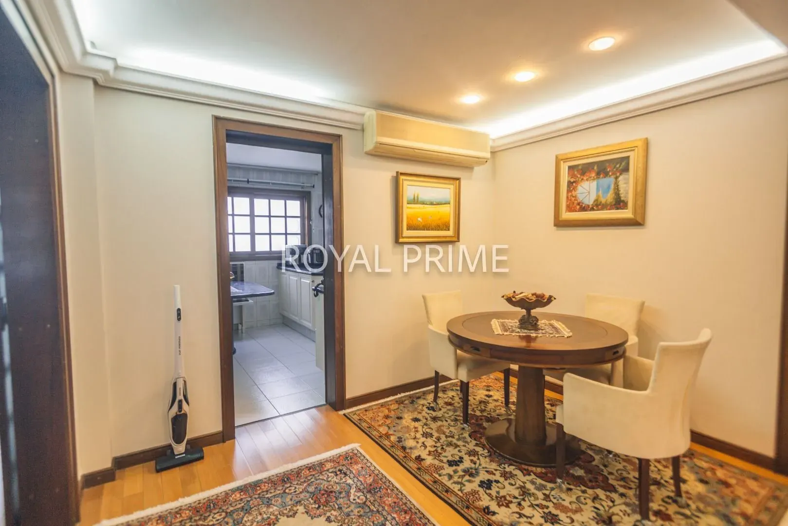 Furnished house in a gated community with 4 bedrooms and 5 baths — photo 19