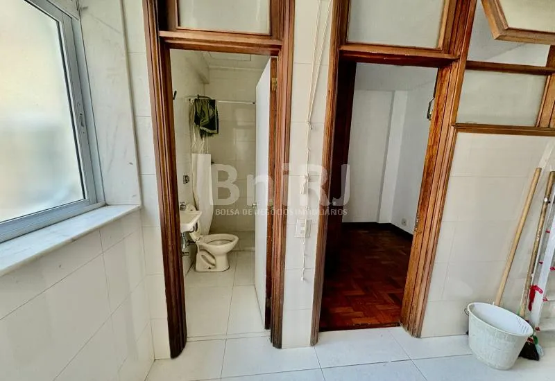 Apartamento de 180 m² com varanda fechada e fogão a gás — photo 17