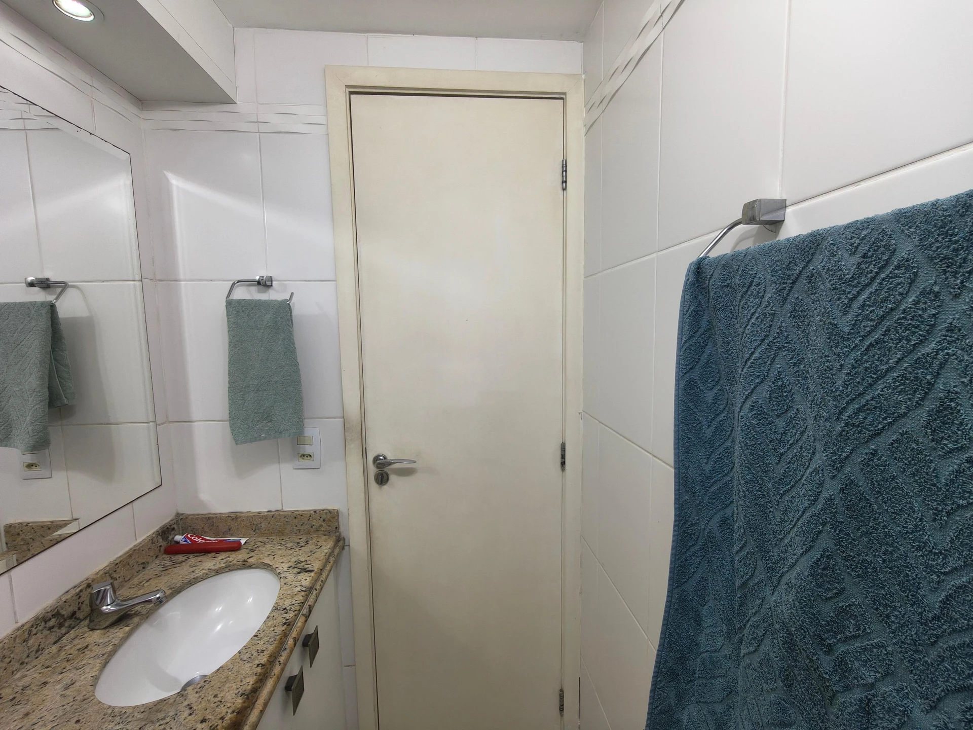 Unfurnished 3-bedroom apartment with balcony and 2 parking — photo 41