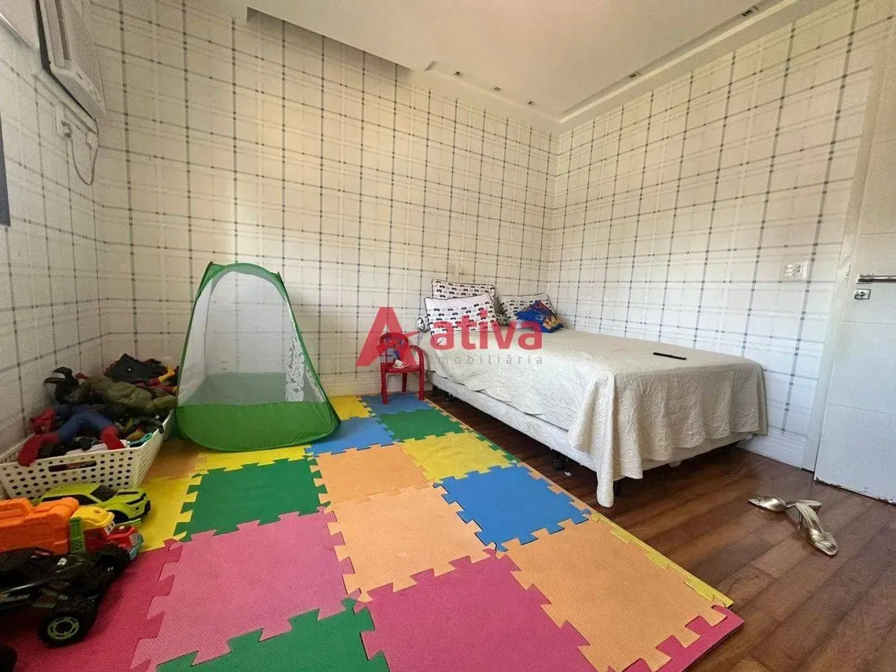 Furnished 3-bedroom apartment with 5 bathrooms — photo 18