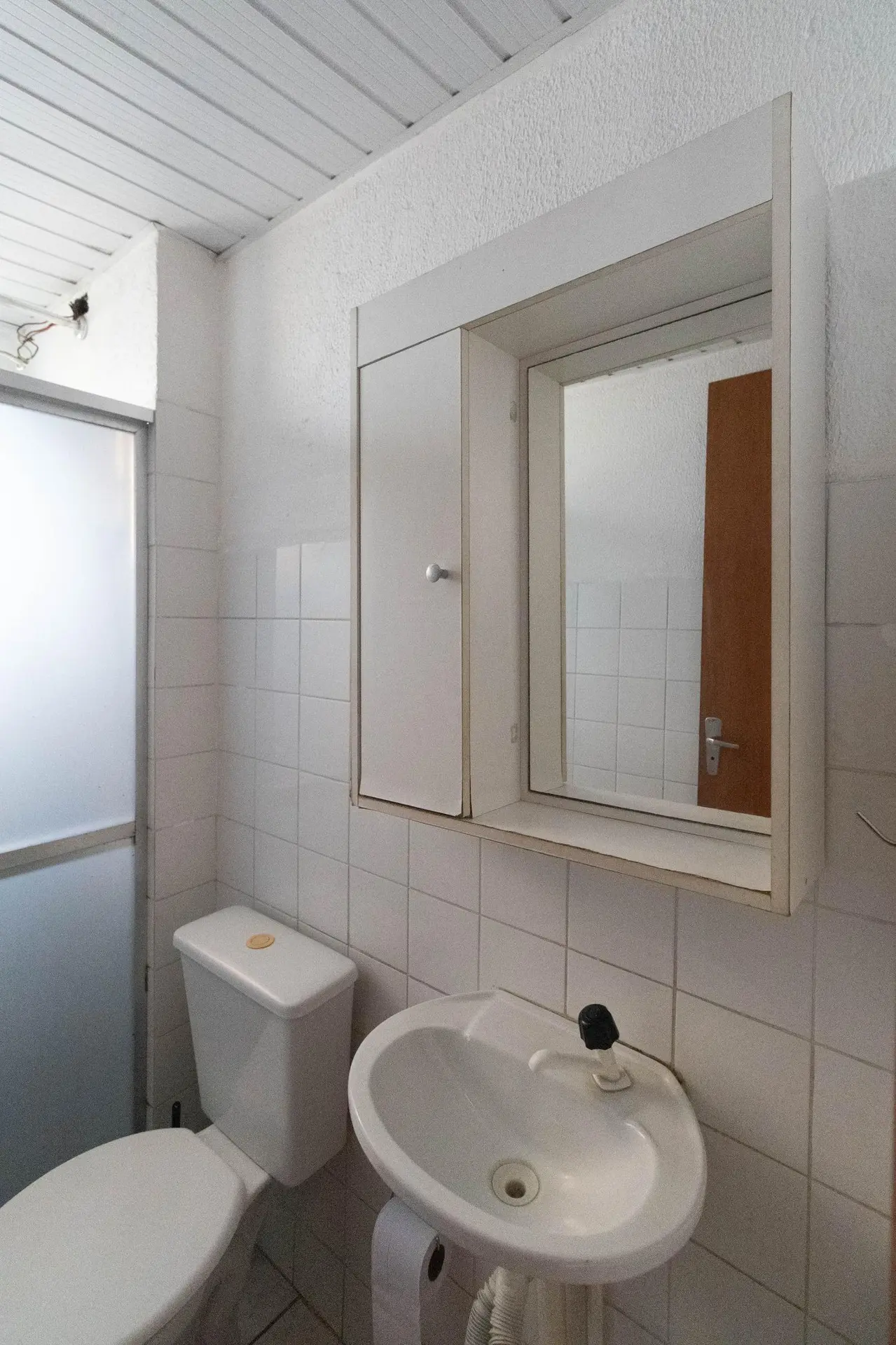 Unfurnished apartment with 2 bedrooms and 1 parking space — photo 9