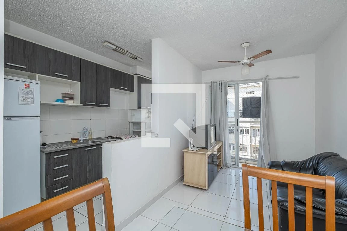 Furnished 2-bedroom apartment with a balcony — photo 16