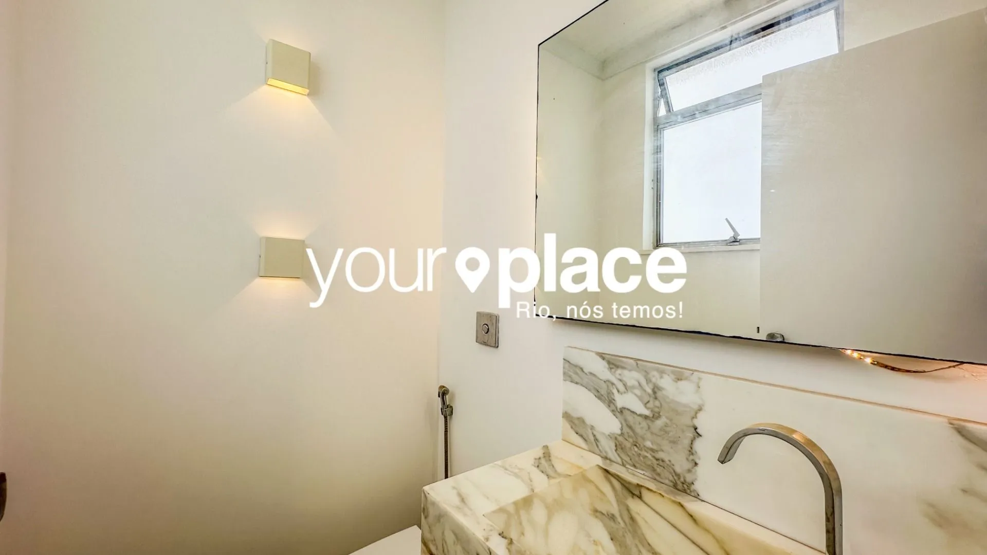 Apartment, 180 m², with a glass-enclosed balcony — photo 11