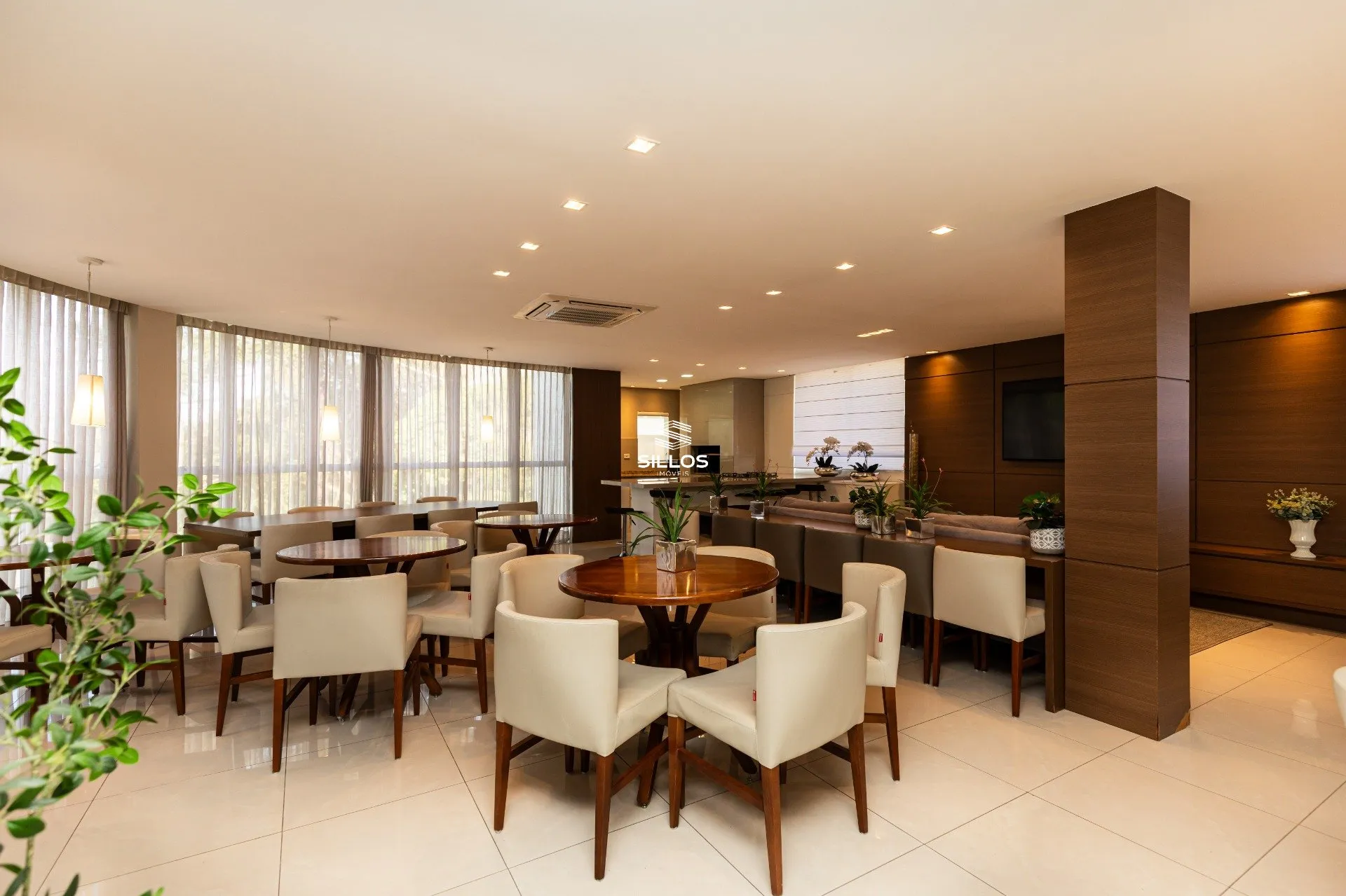Condominium house with 5 bedrooms and 4 en-suites with balcony — photo 45