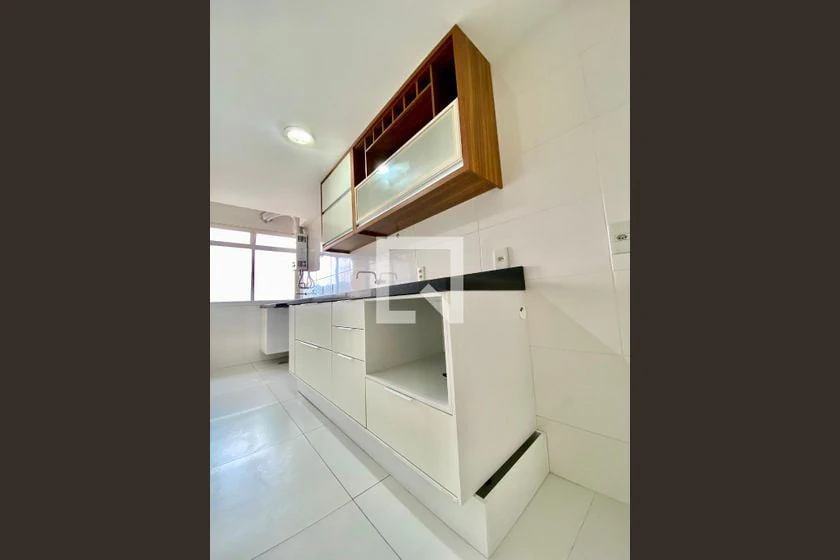Apartamento de 2 quartos em condomínio com piscina — photo 30