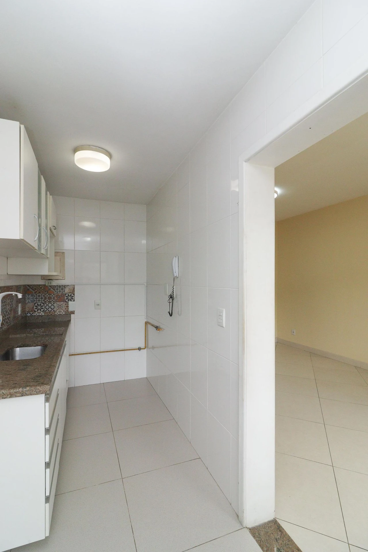 3-bedroom apartment with a mountain view — photo 14