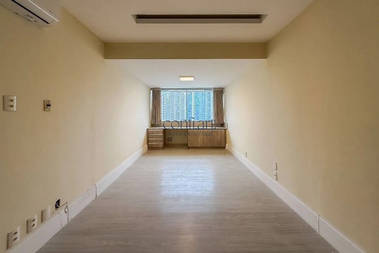 Apartamento, 300 m², com jacuzzi — photo 16