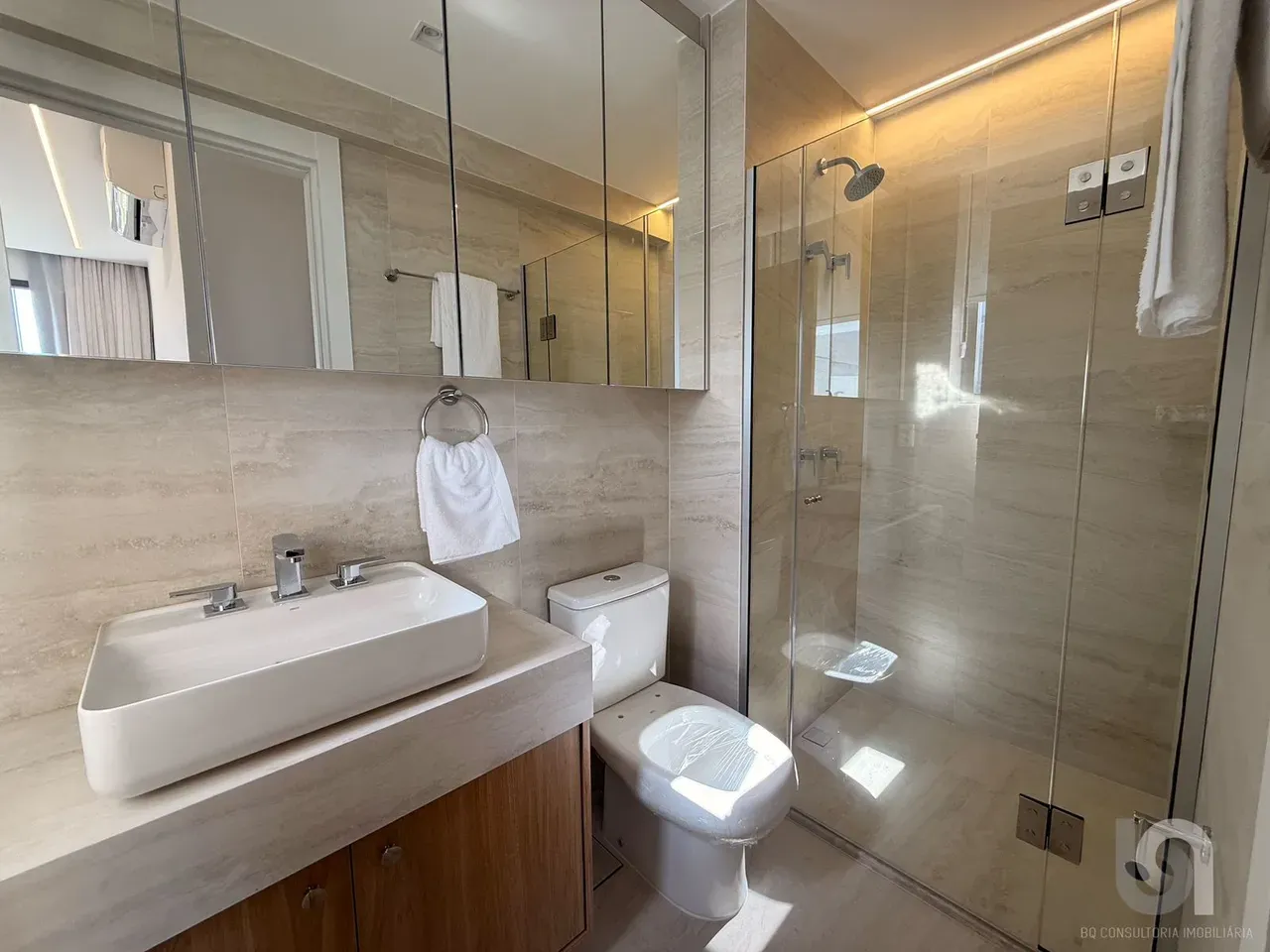 Квартира з 4 спальнями, 5 ванними і кухнею відкритого планування — photo 15