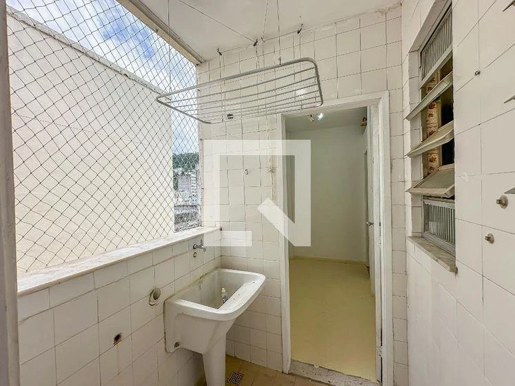 2-bedroom apartment with a mountain view — photo 43
