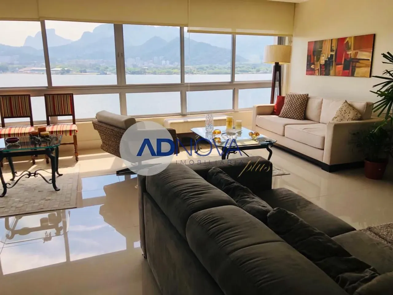 4-bedroom rental apartment with 4 bathrooms — photo 3