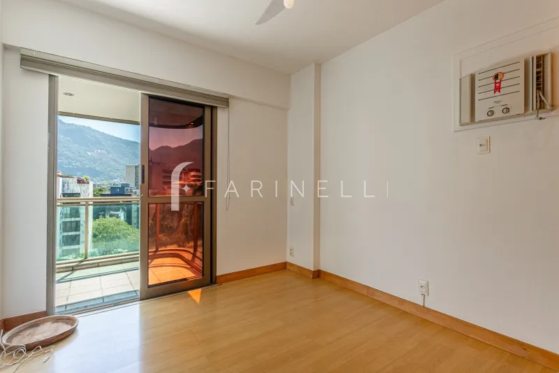 2-bedroom apartment with elevator and 2 parking spots — photo 5