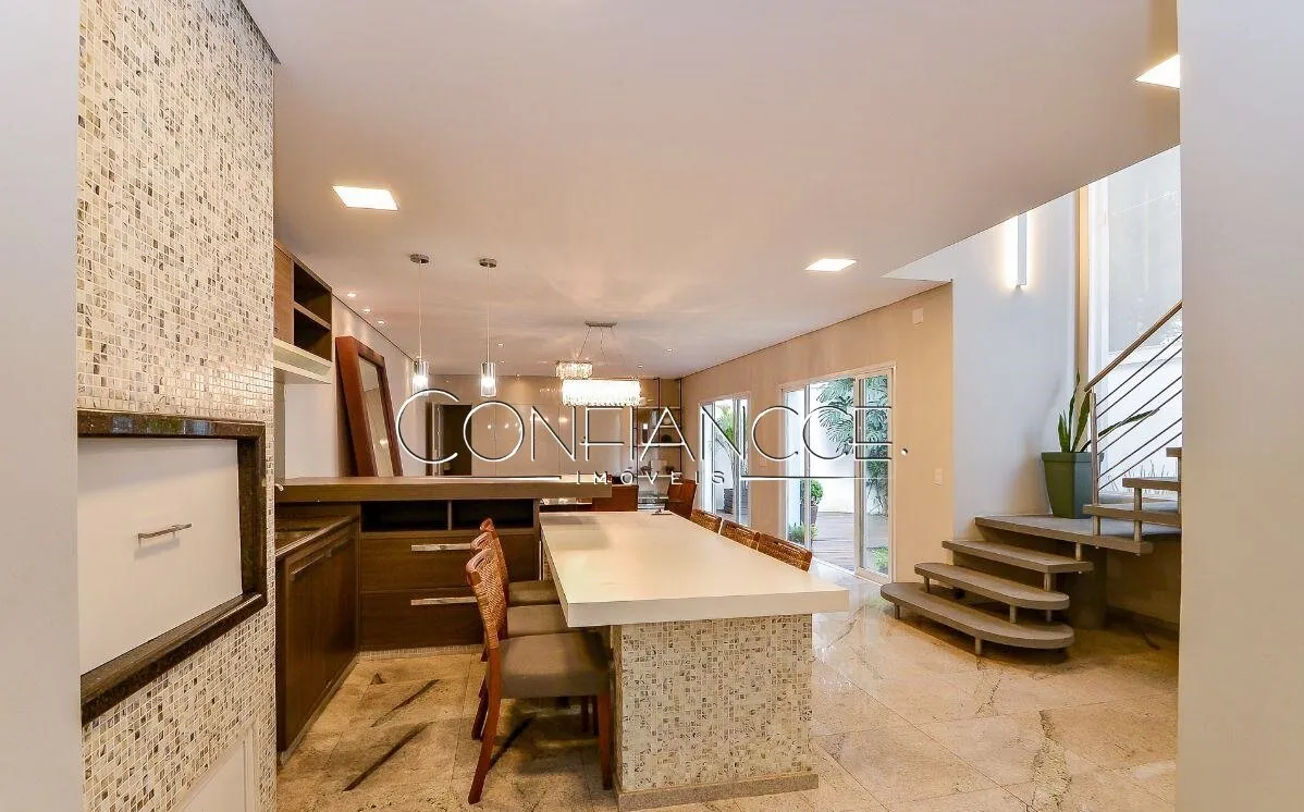 Камін та 4 спальні: будинок 250 м² — photo 24