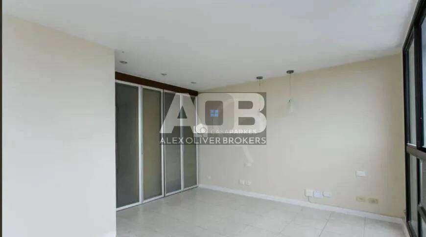 200 m² apartment with 3 en-suite bedrooms and 5 baths — photo 12