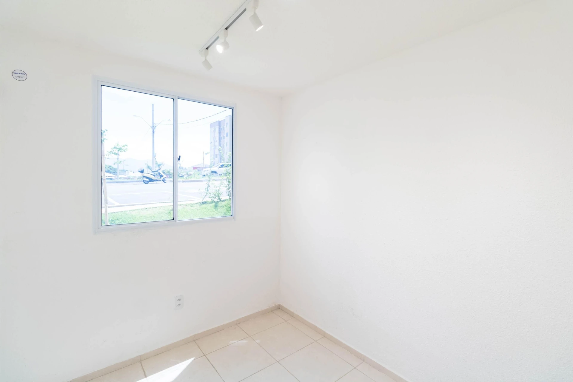 2-bedroom apartment in a building with a pool — photo 33