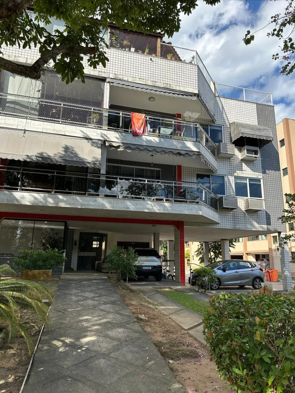Furnished 3-bedroom apartment with enclosed balcony — photo 12