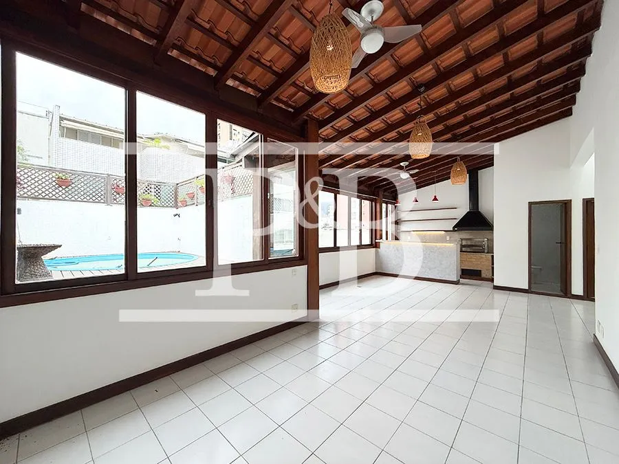 4-bedroom apartment with a walk-in closet in Rio de Janeiro — photo 39