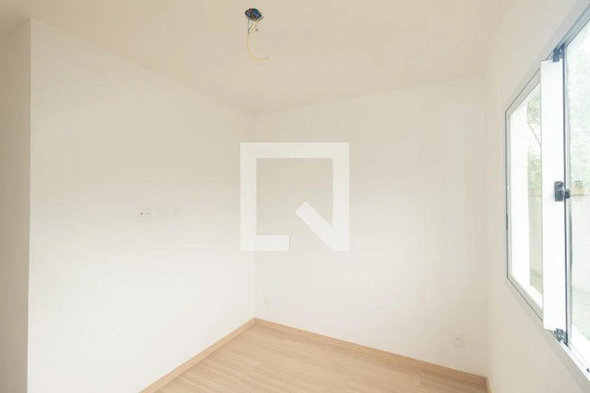 2-bedroom apartment in a building with a gym — photo 5