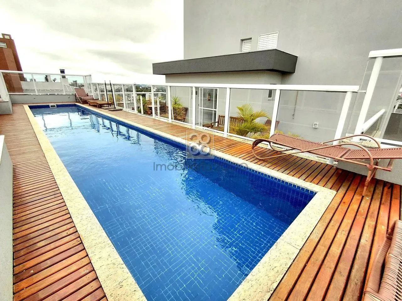 1-bedroom furnished apartment with 69 m² and parking — photo 16