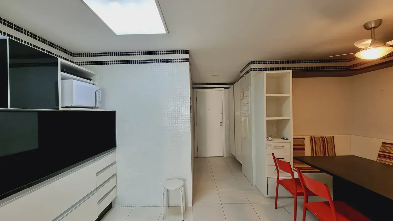 Apartment with open-plan kitchen and 4 bedrooms — photo 2