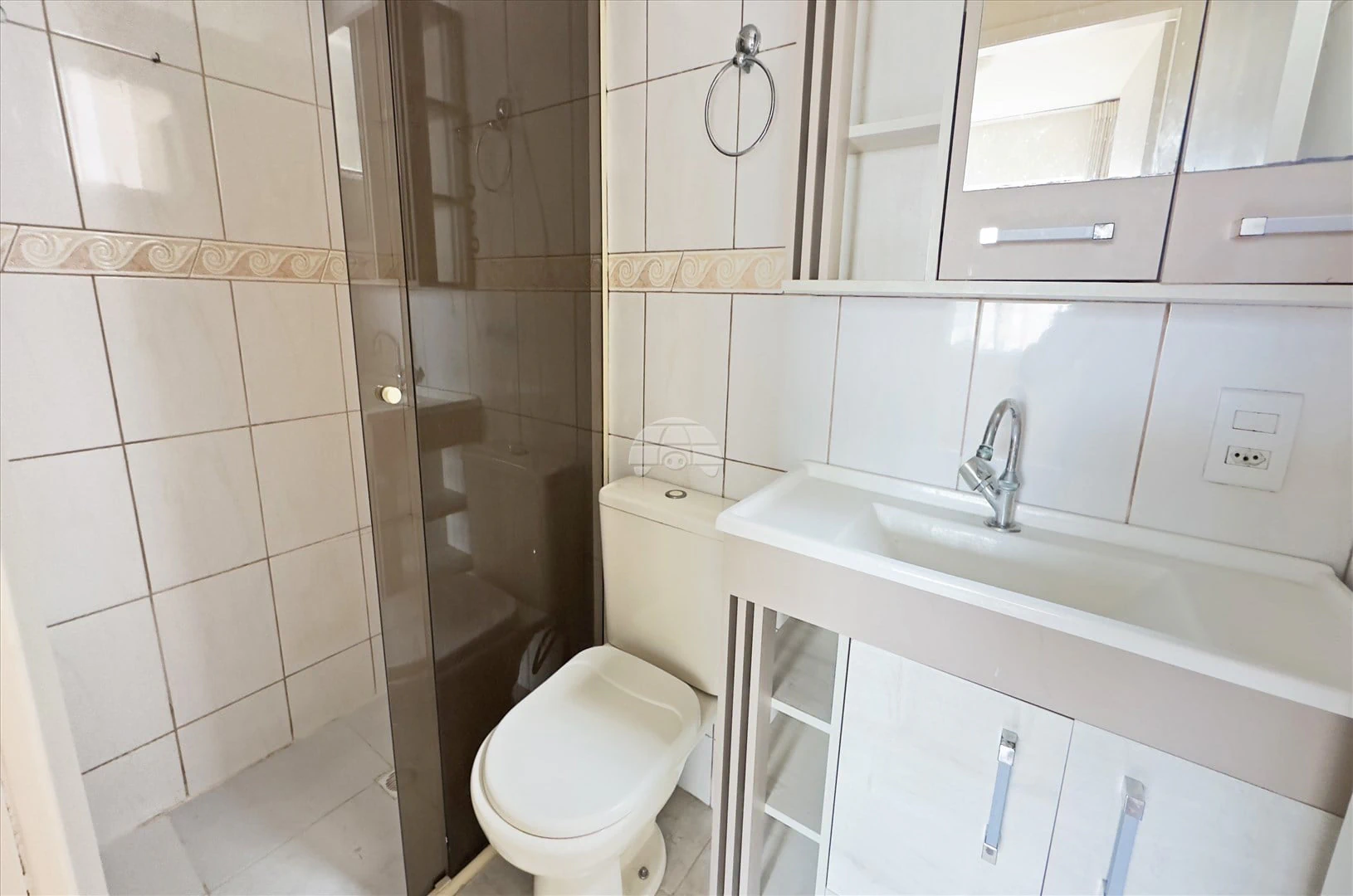 2-bedroom apartment with a washing machine — photo 9