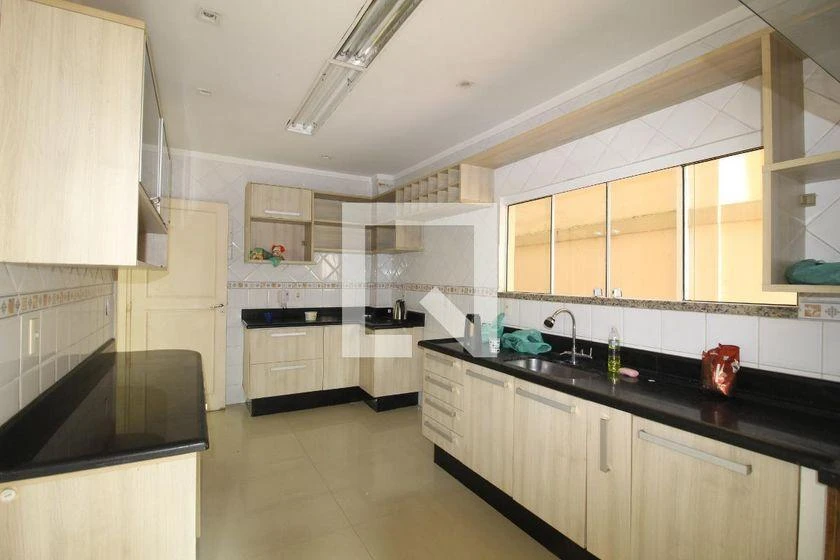 House, 475 m², with floor-to-ceiling windows — photo 14
