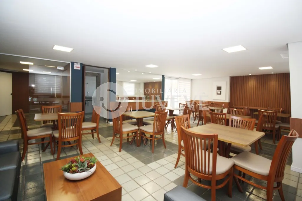 Apartment, 93 m², with a glass-enclosed balcony — photo 38