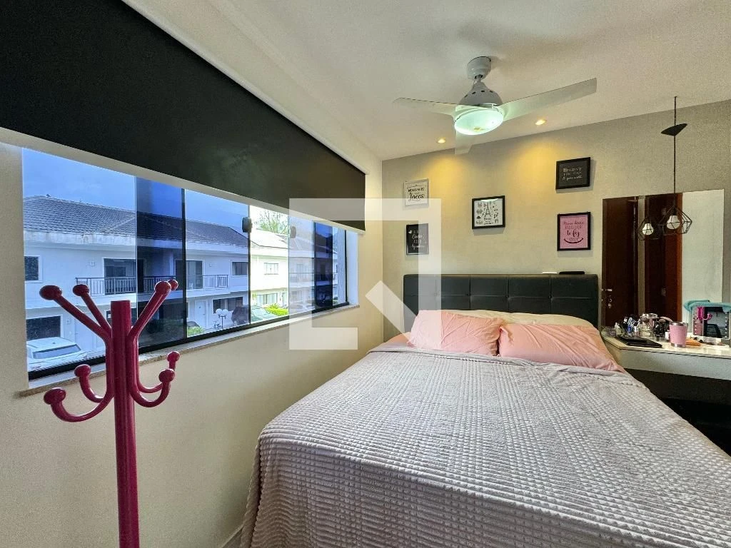 138 m² house with a home office and a walk-in closet — photo 13