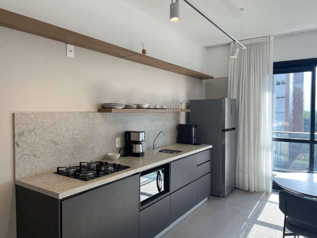 Apartamento amueblado de 1 dormitorio con cocina integrada — photo 4