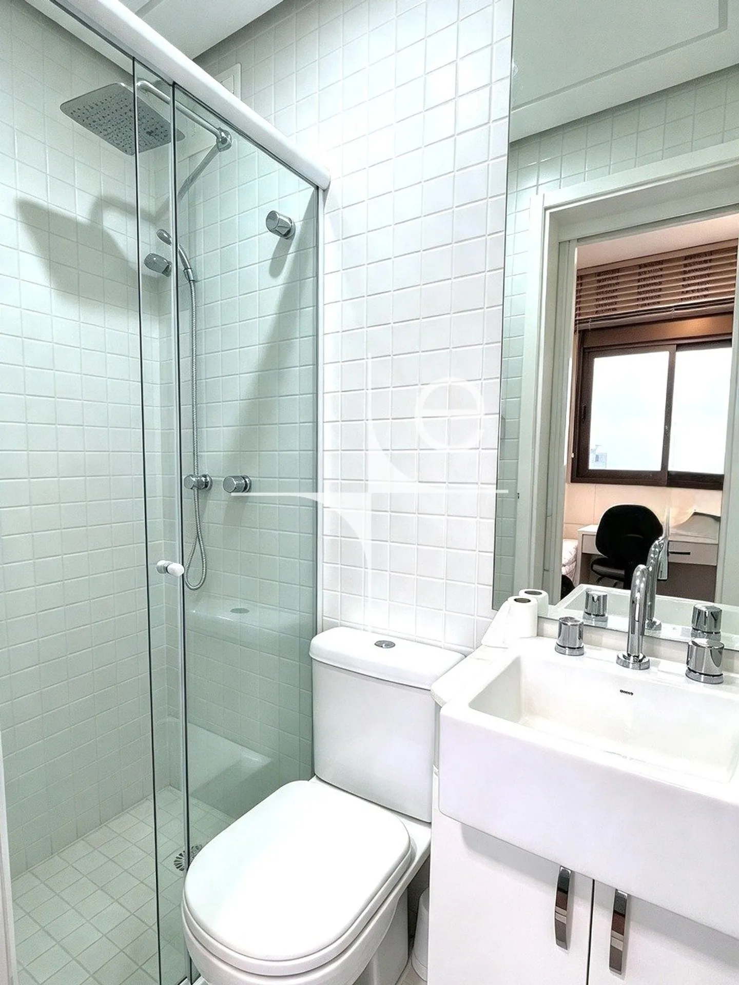 2-bedroom apartment in a building with a sauna — photo 26