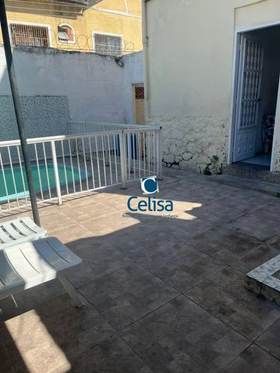 House with 4 bedrooms and pool area for hosting — photo 27