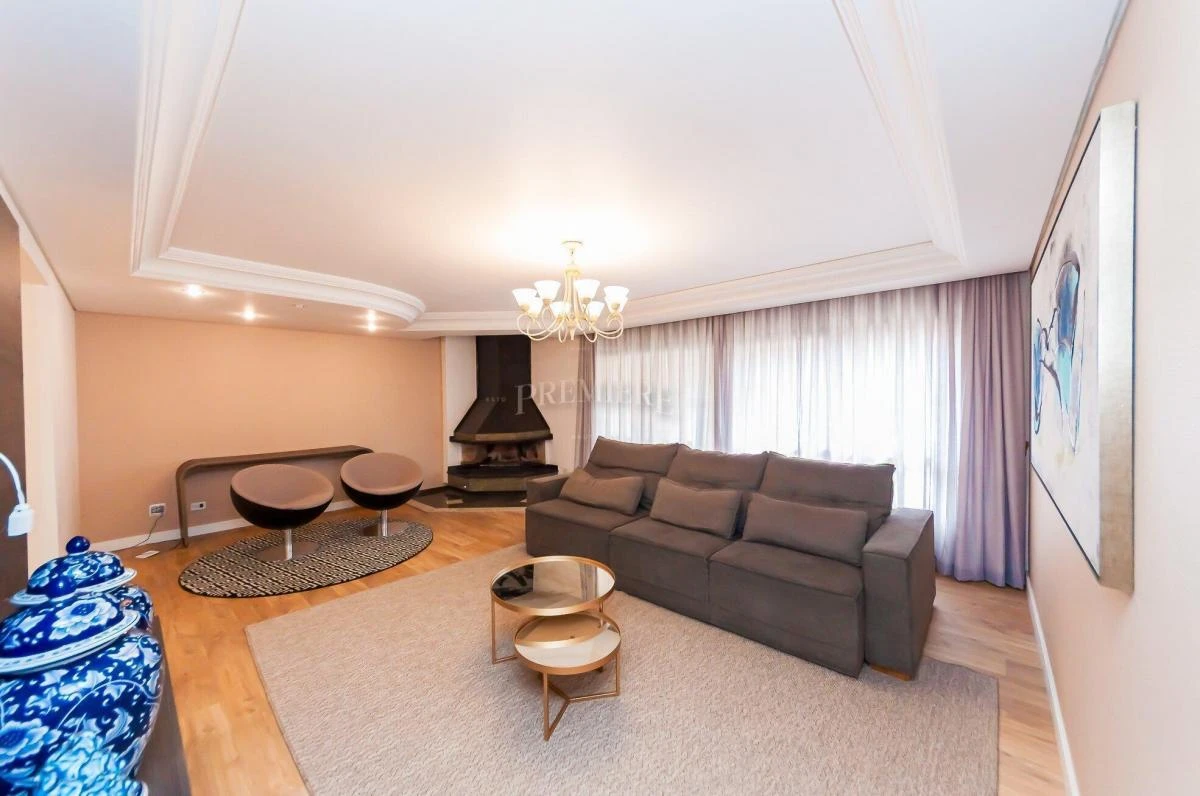 3-bedroom apartment with a bathtub in Curitiba — photo 13