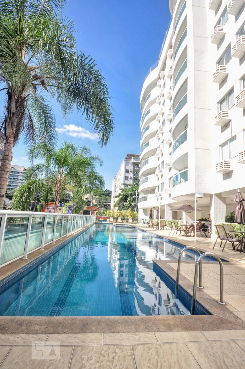 2-bedroom apartment with 1 en-suite and balcony BBQ — photo 6
