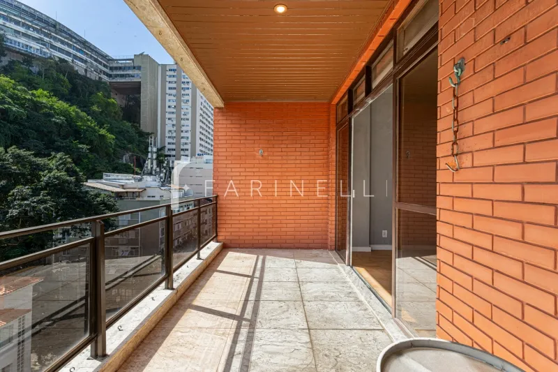 Duplex apartment with 2 bedrooms and grill on balcony — photo 17