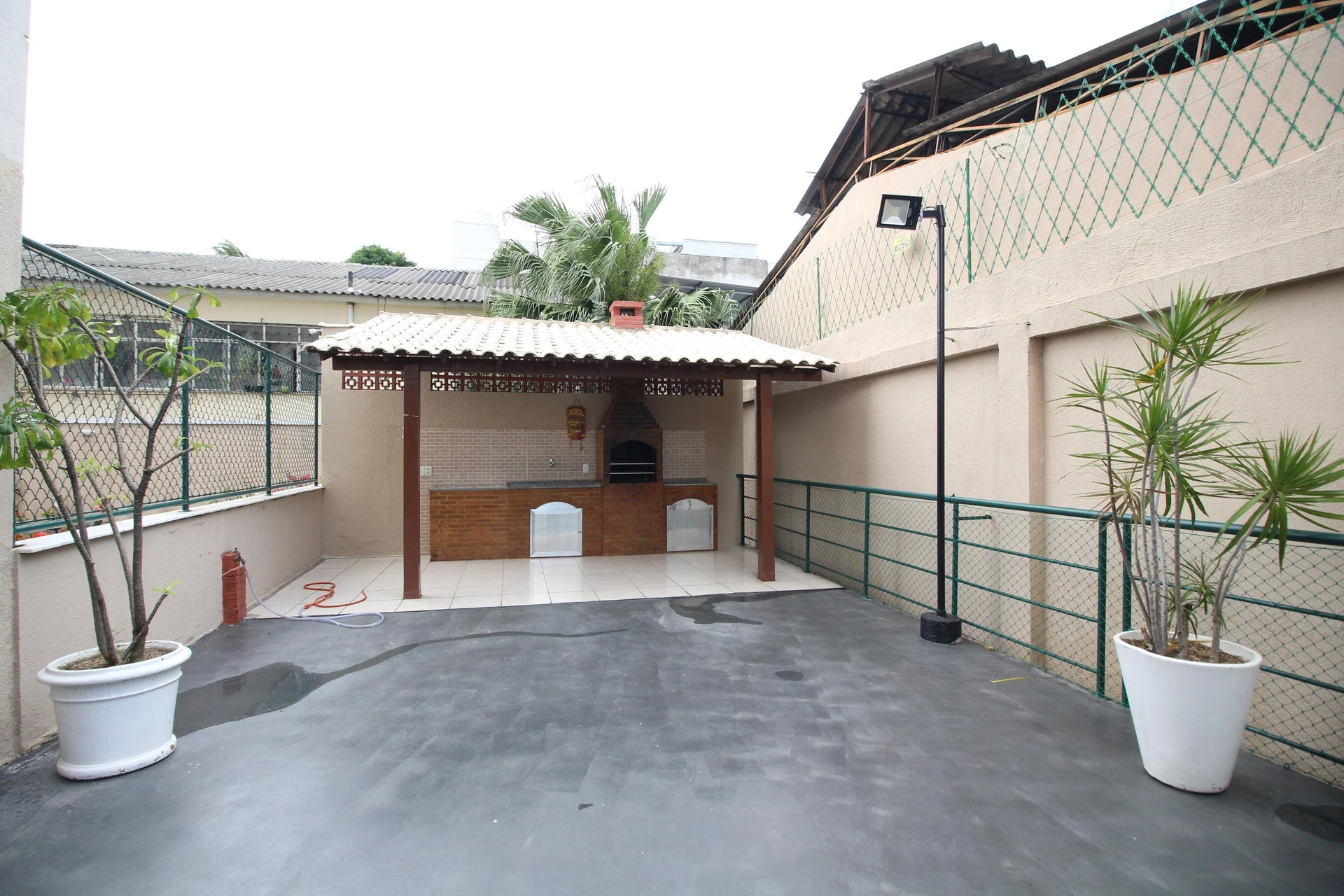 3-bedroom apartment with an en-suite and balcony — photo 25