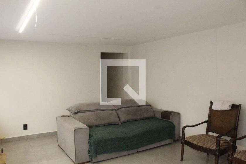 Furnished house, 400 m², with a grill on the balcony