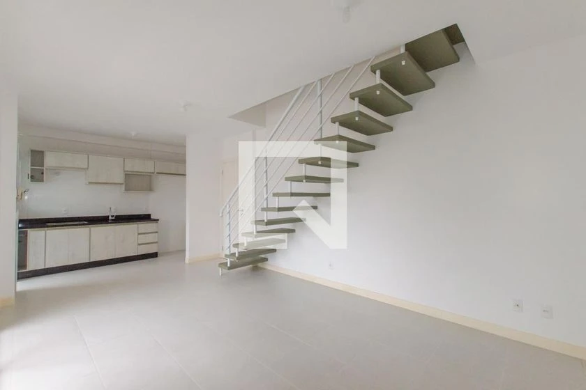 Apartamento de 2 dormitorios con balcón y cocina abierta — photo 9