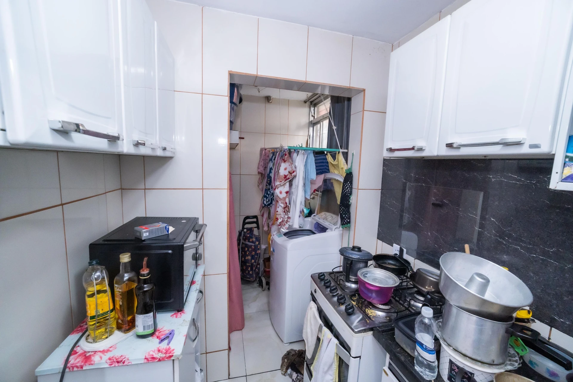 Furnished 2-bedroom apartment with 1 bathroom — photo 11